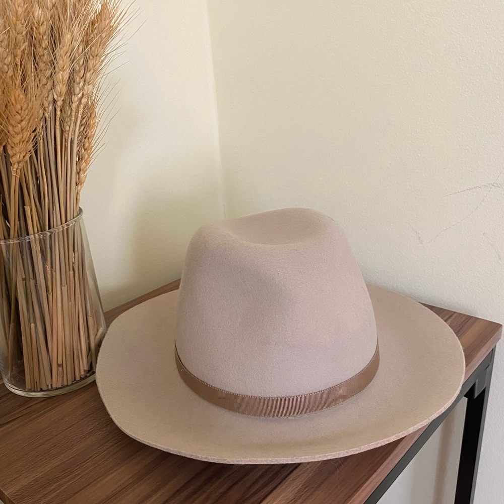 Auxiliary Beige Fedora Hat